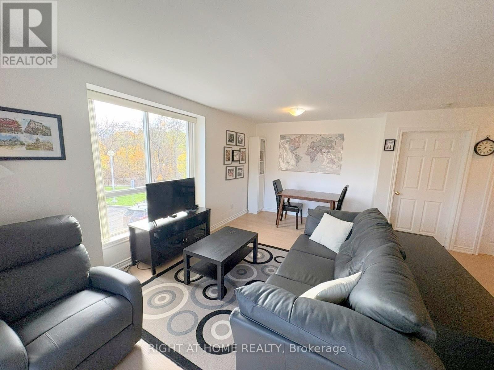 #202 2000 CREEKSIDE DRIVE - 3