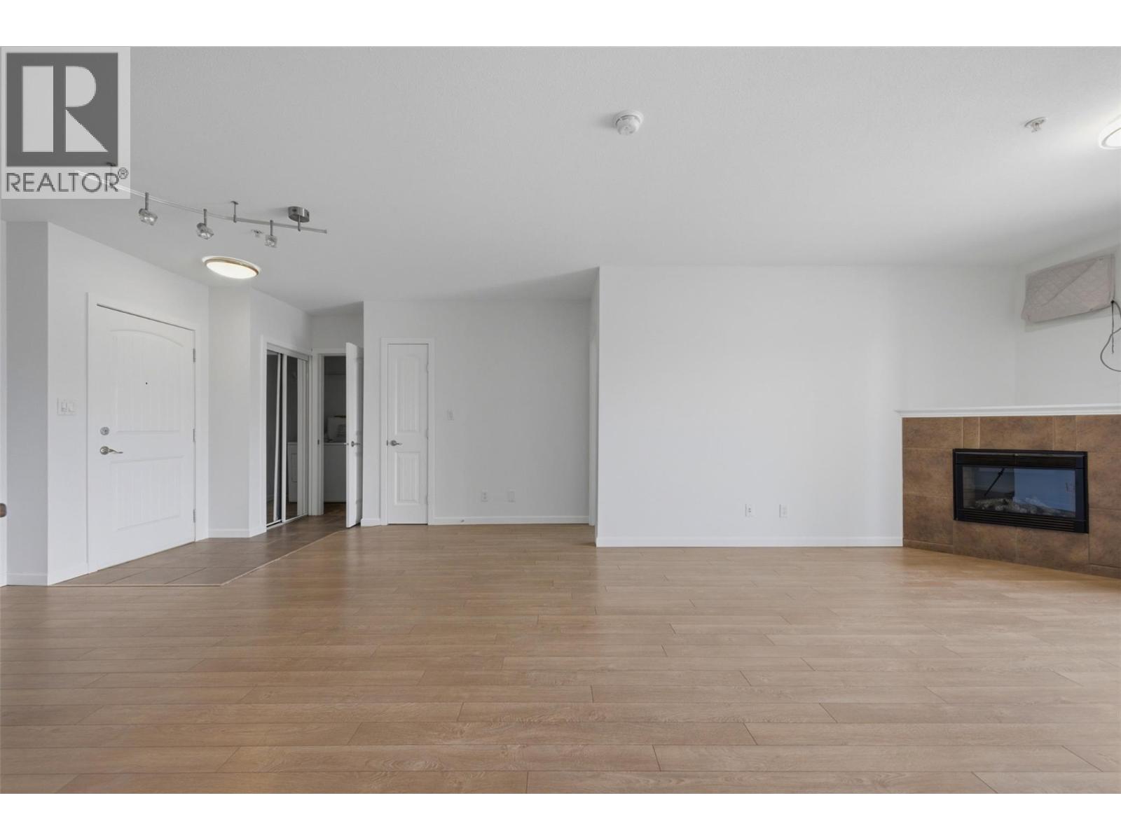 #302 140 Asher Road - 13