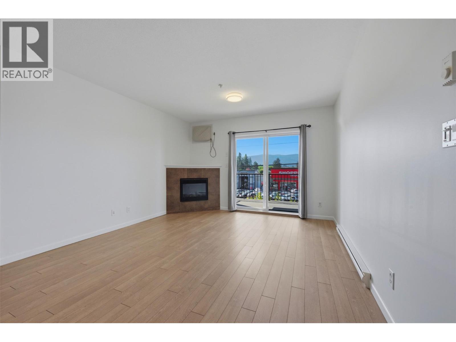 #302 140 Asher Road - 12