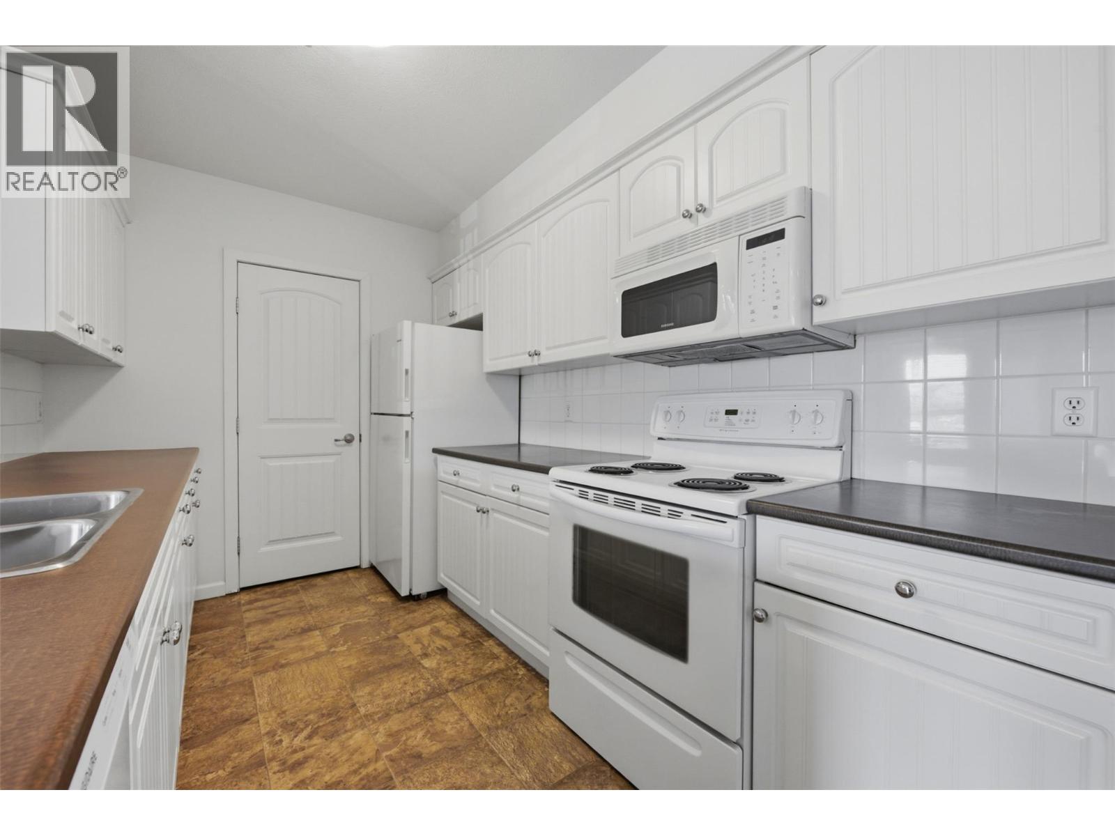 #302 140 Asher Road - 17