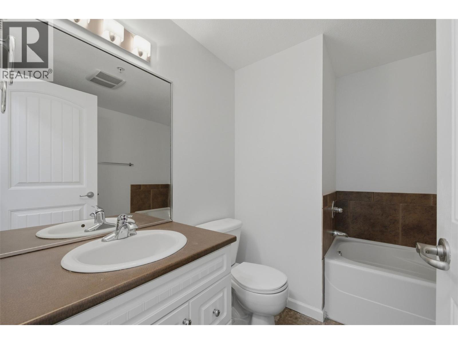 #302 140 Asher Road - 26