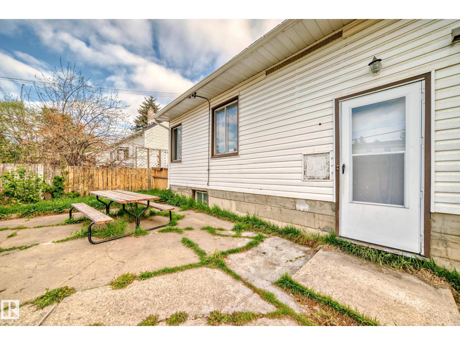 13003 Sherbrooke AV NW, Edmonton