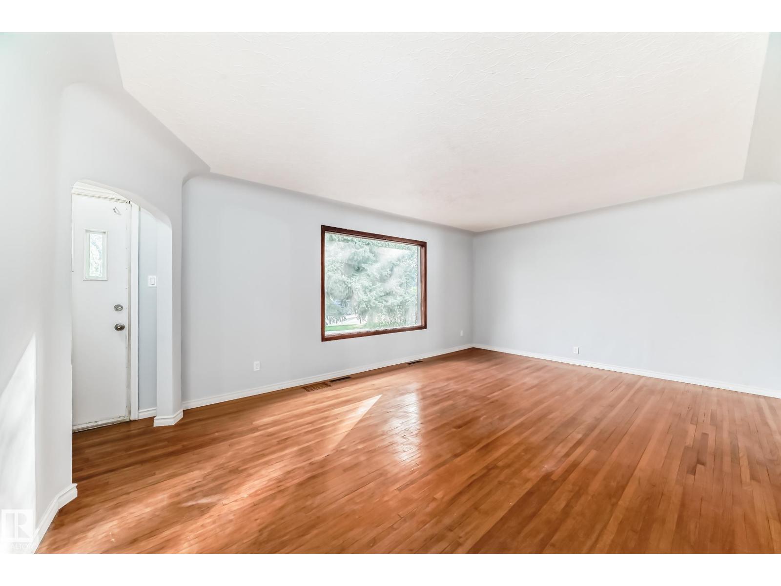13003 Sherbrooke AV NW, Edmonton