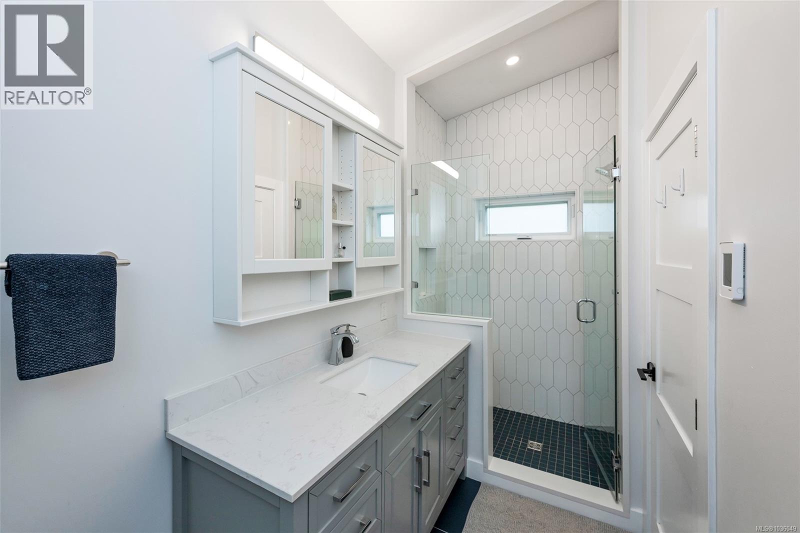  3535 Richmond Road, Saanich