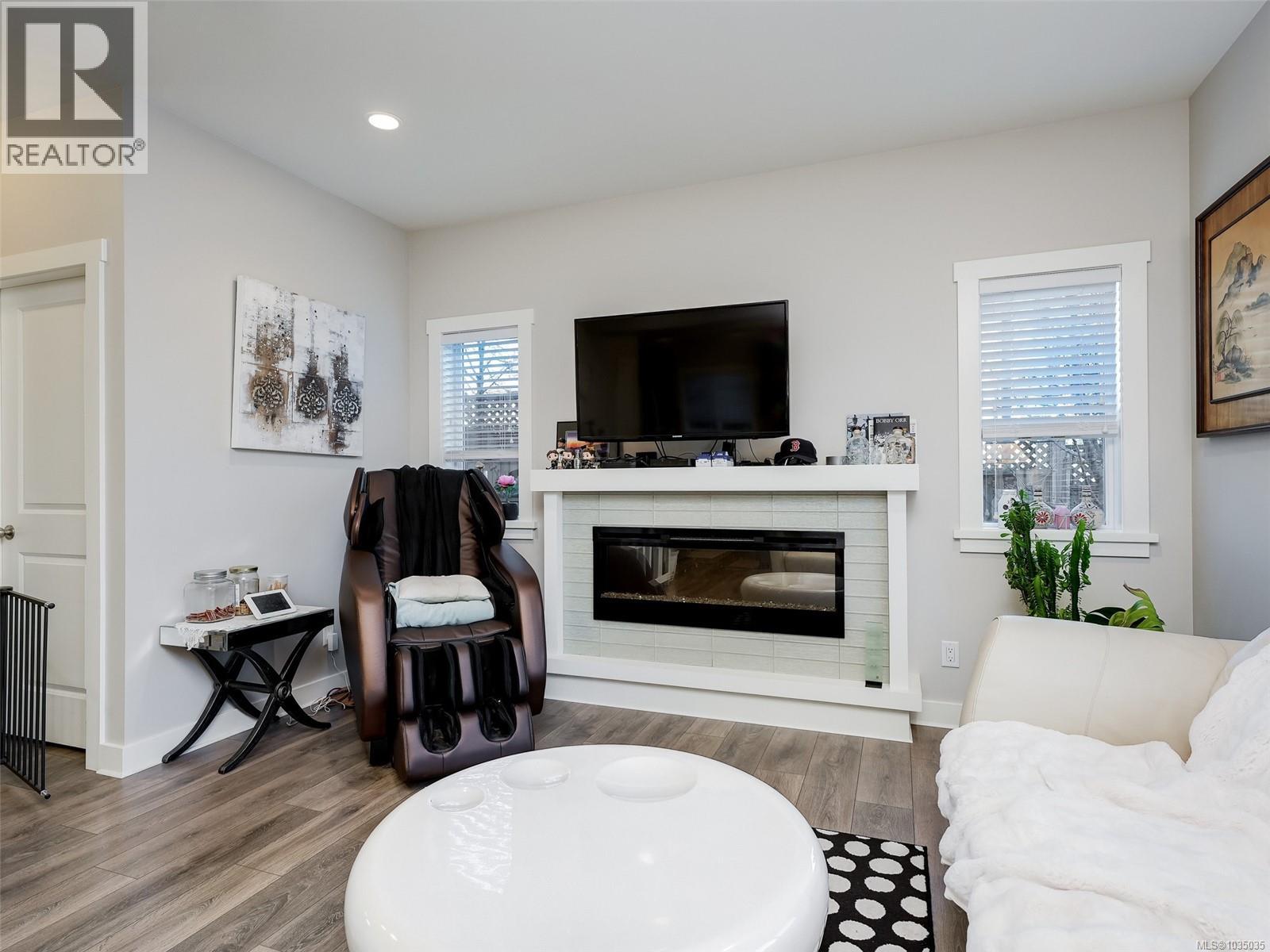 1326 Bombardier Cres - 5