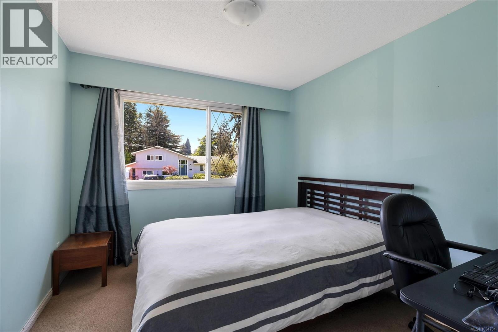  1722 Jefferson Avenue, Saanich