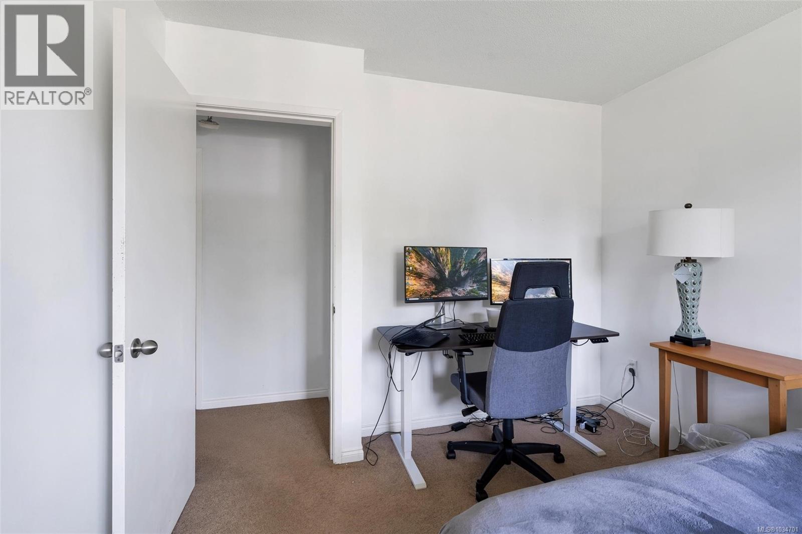  1722 Jefferson Avenue, Saanich