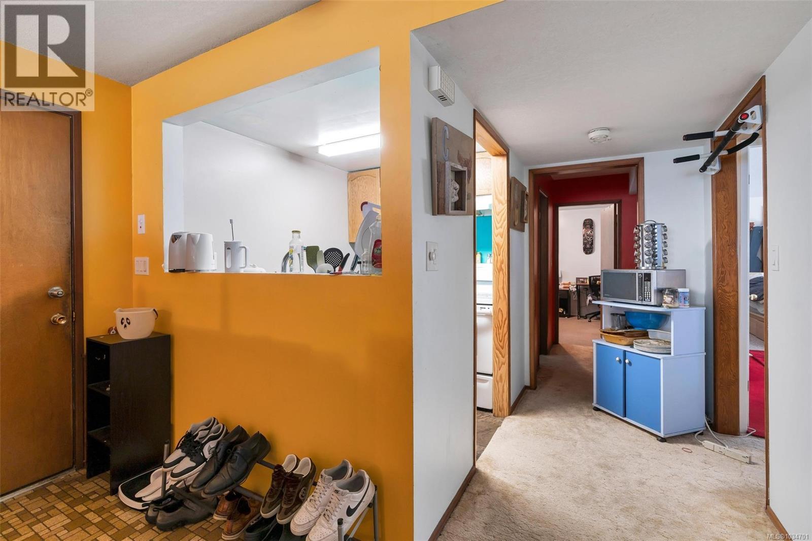  1722 Jefferson Avenue, Saanich