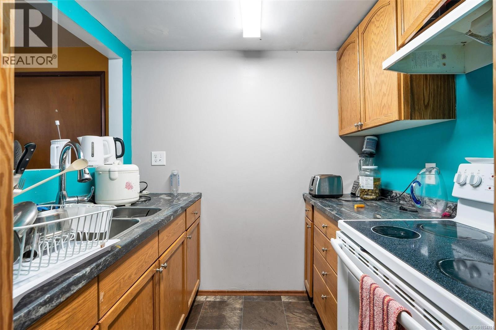  1722 Jefferson Avenue, Saanich