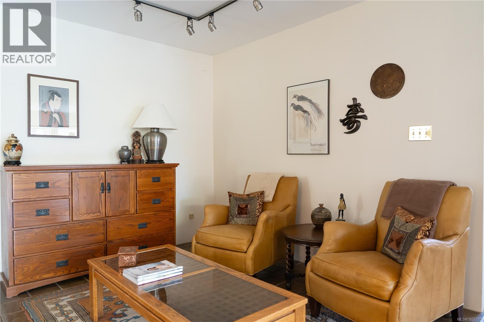  1711 Patly Place, Victoria