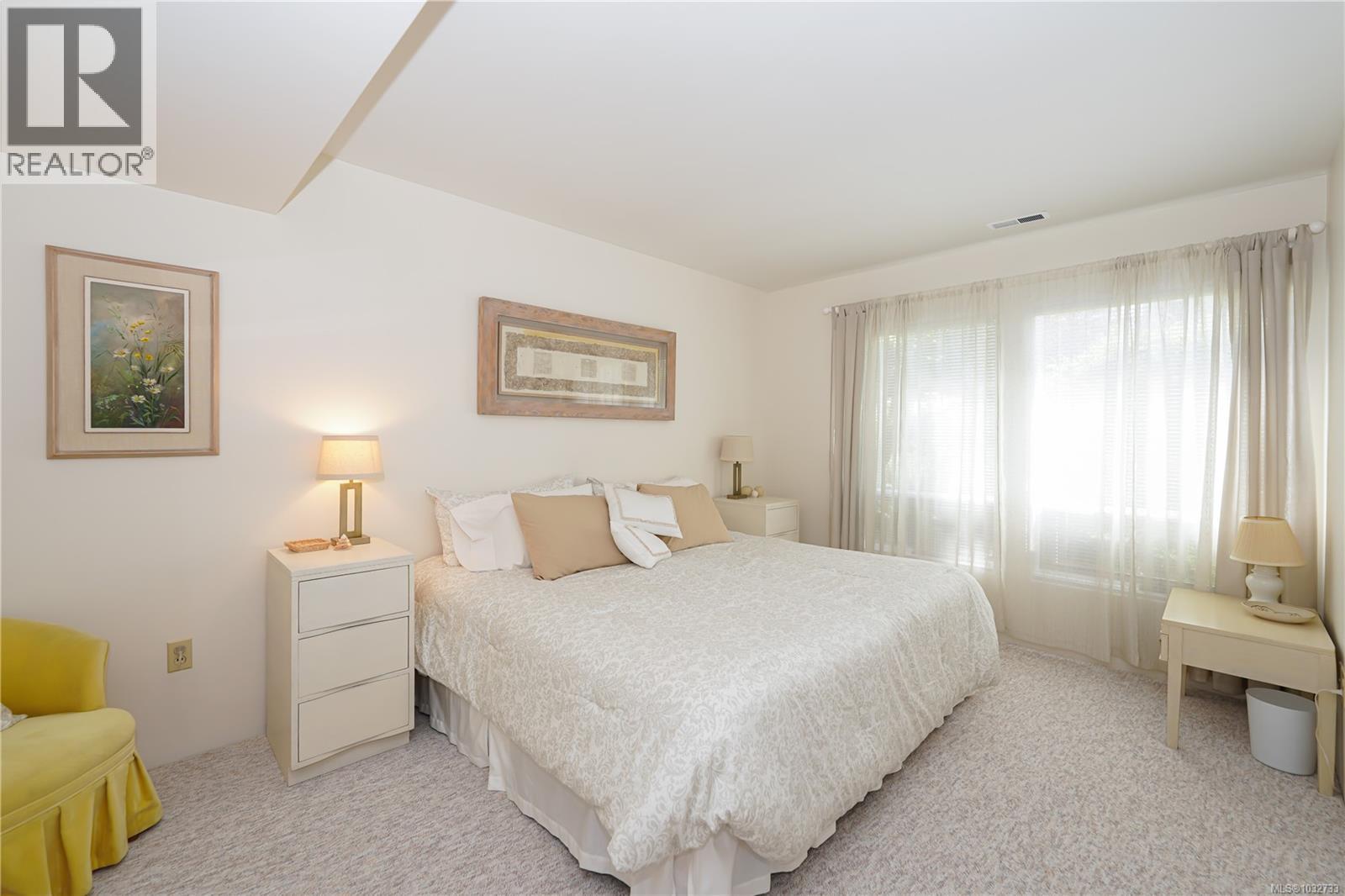  1711 Patly Place, Victoria
