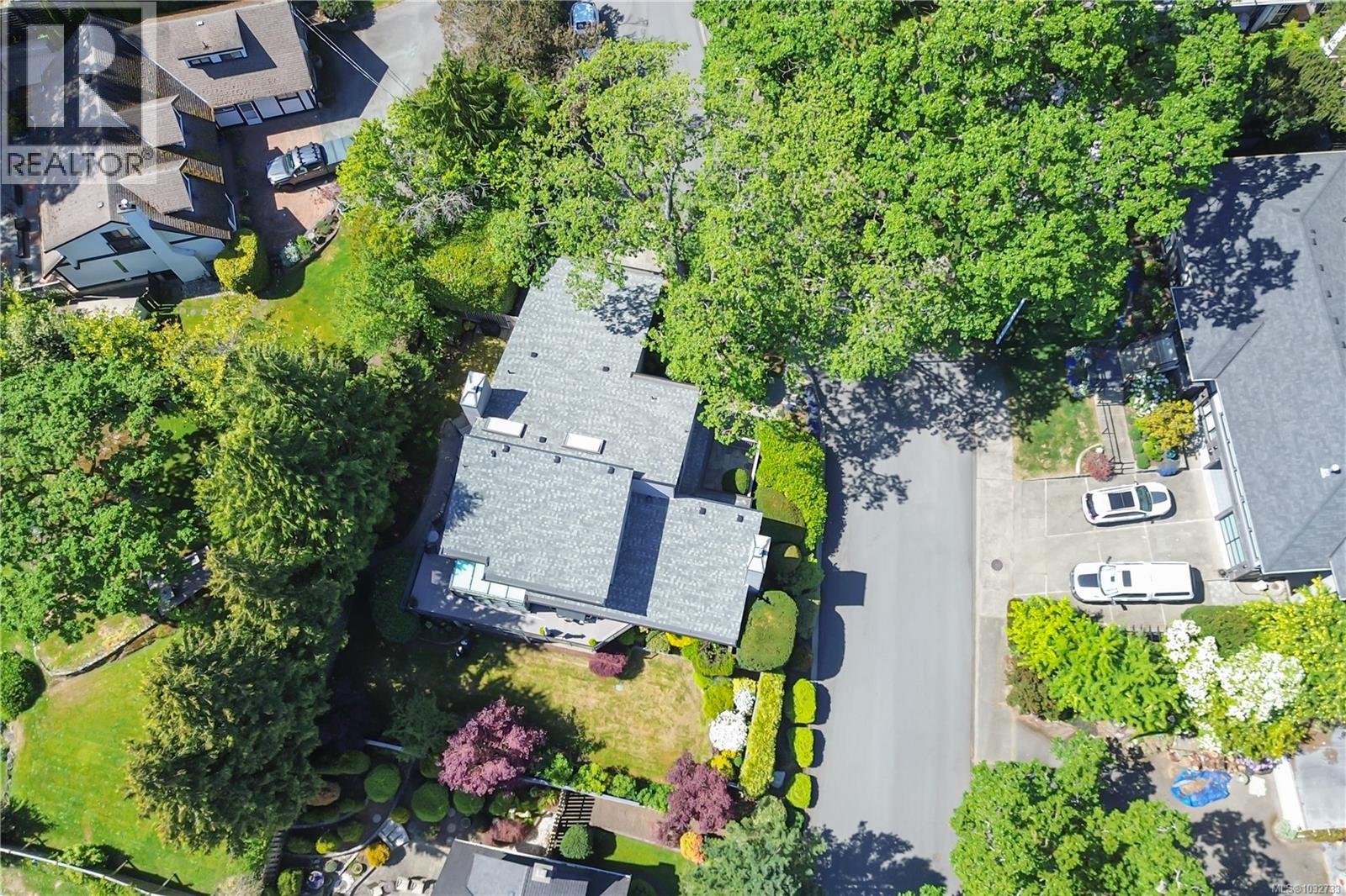  1711 Patly Place, Victoria