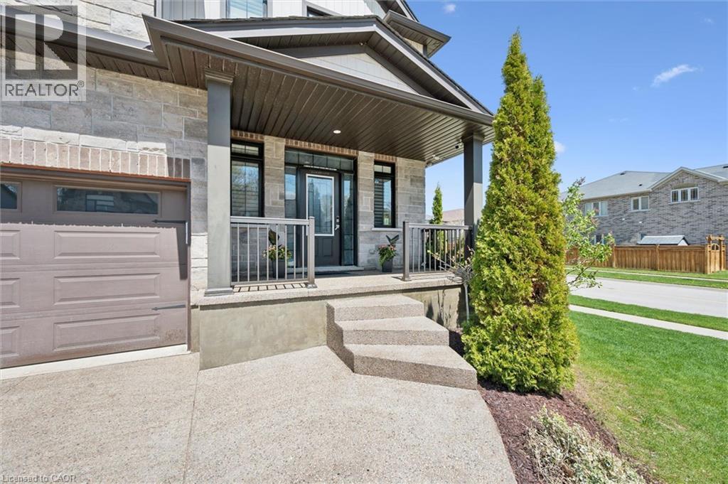 72 ELMBANK Trail, Kitchener, Ontario, N2R0H1 — Photo 4