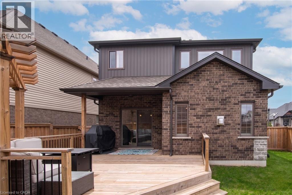 255 FALCONRIDGE Drive, Kitchener, Ontario, N2K0B6 — Photo 5