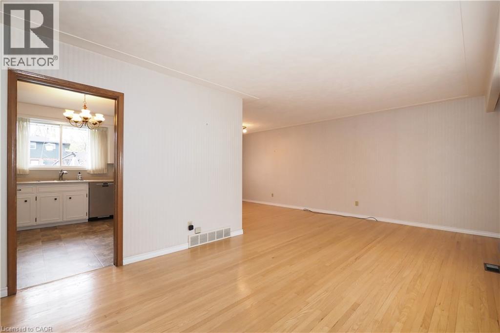 76 CLOVERDALE Crescent, Kitchener, Ontario, N2M4X2 — Photo 11