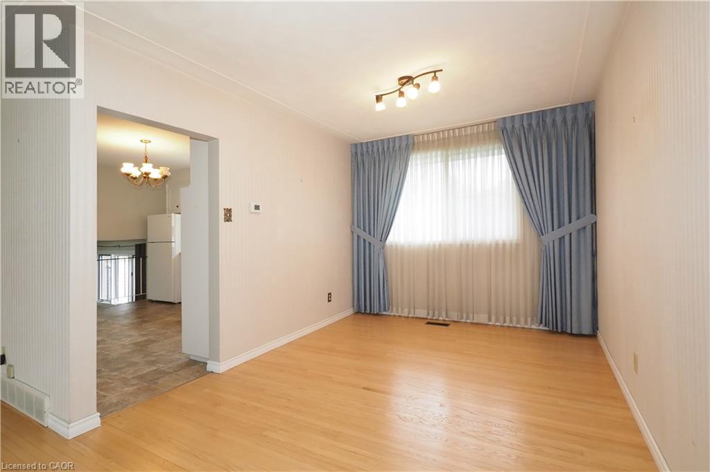 76 CLOVERDALE Crescent, Kitchener, Ontario, N2M4X2 — Photo 13