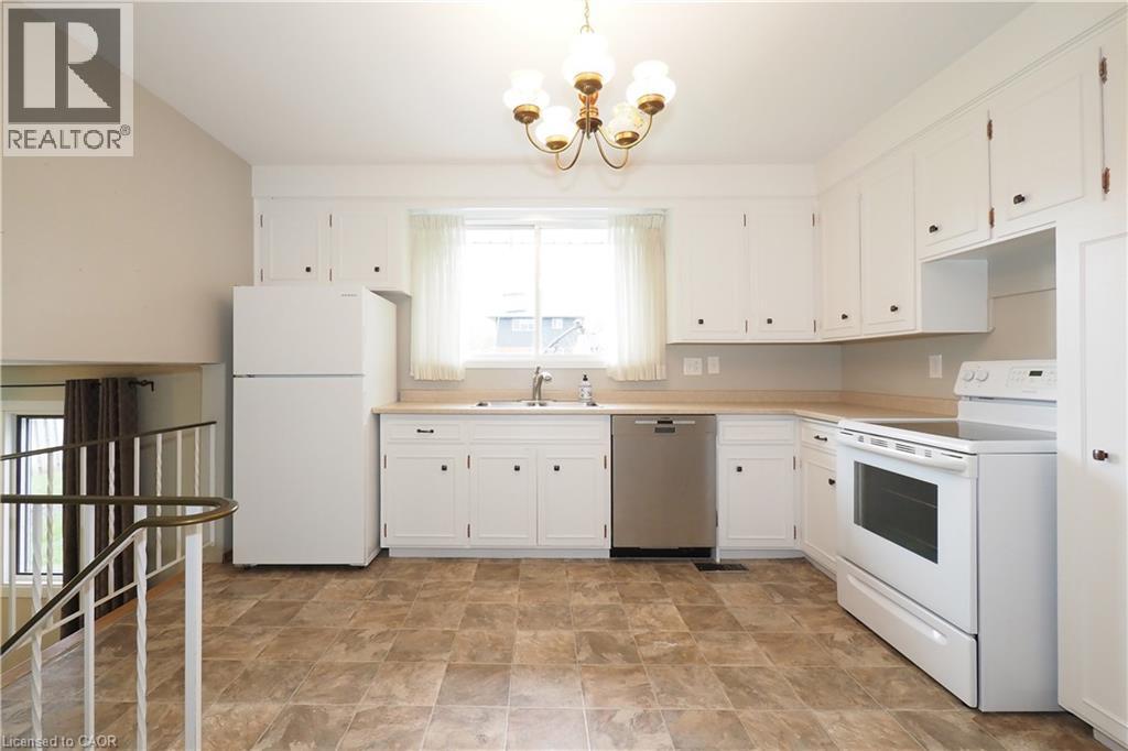 76 CLOVERDALE Crescent - 14