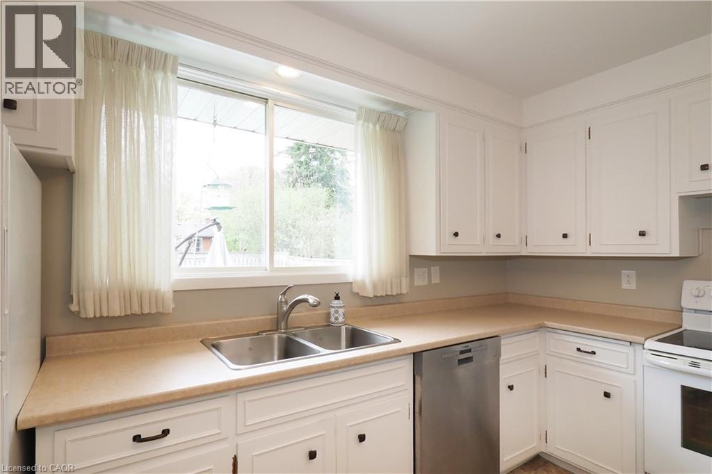 76 CLOVERDALE Crescent, Kitchener, Ontario, N2M4X2 — Photo 16