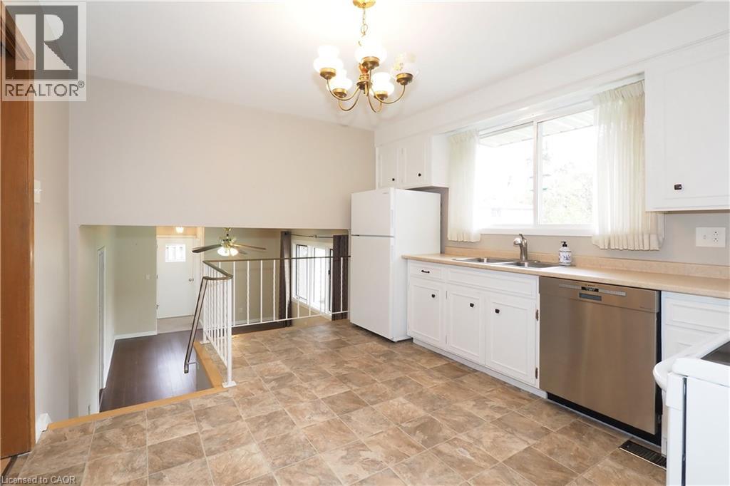 76 CLOVERDALE Crescent - 17