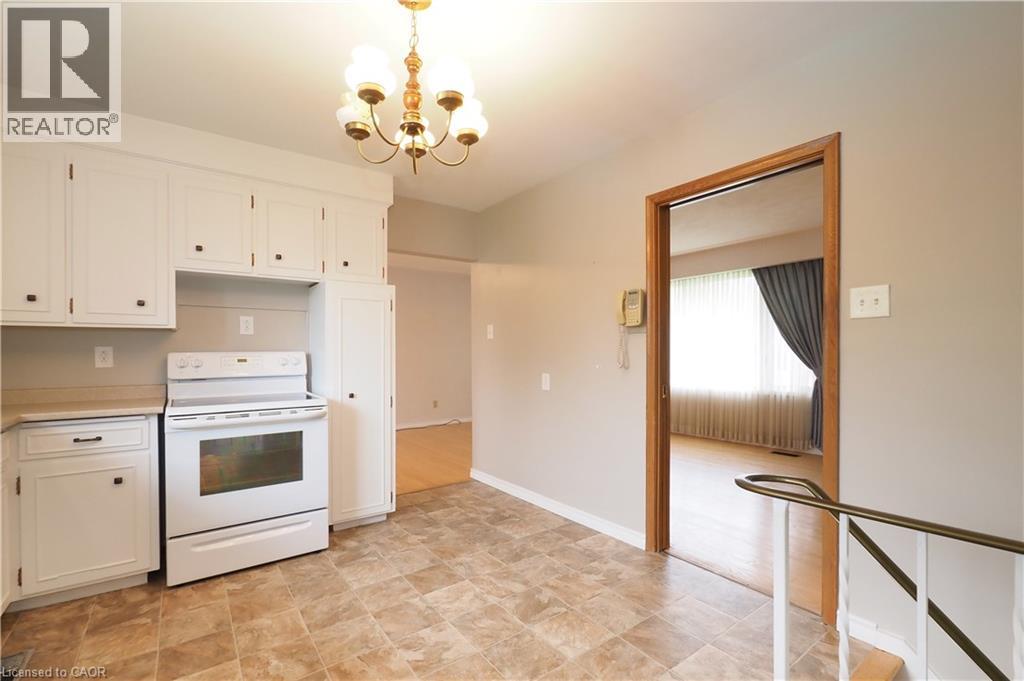 76 CLOVERDALE Crescent - 18