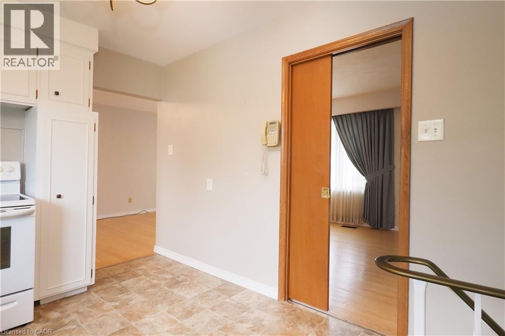 76 CLOVERDALE Crescent, Kitchener, Ontario, N2M4X2 — Photo 19