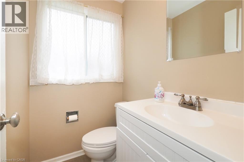 76 CLOVERDALE Crescent - 22