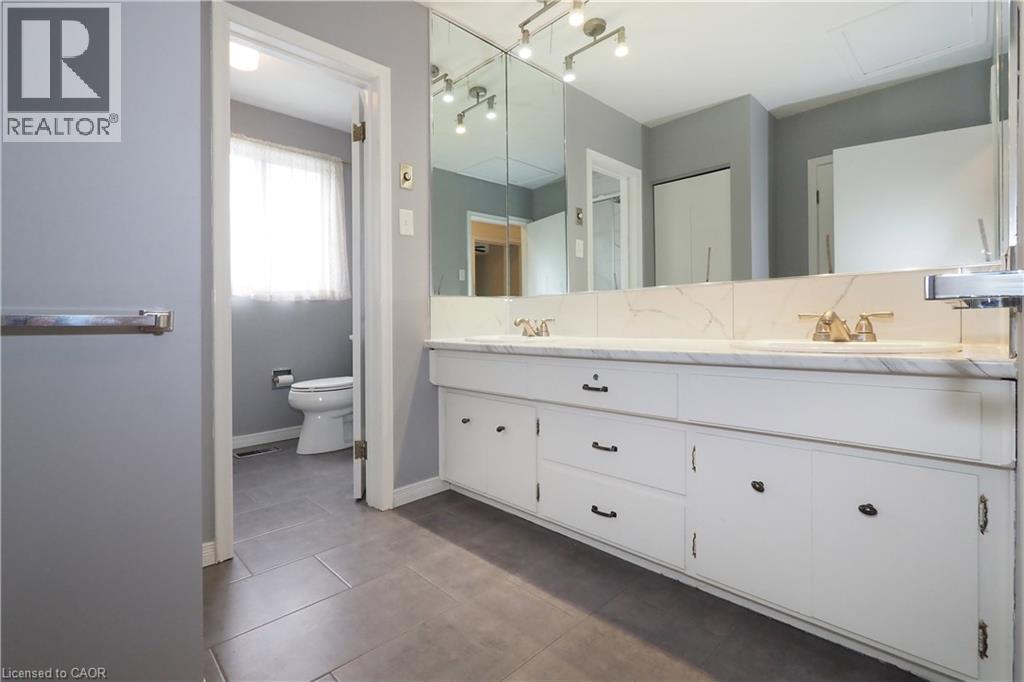 76 CLOVERDALE Crescent - 30