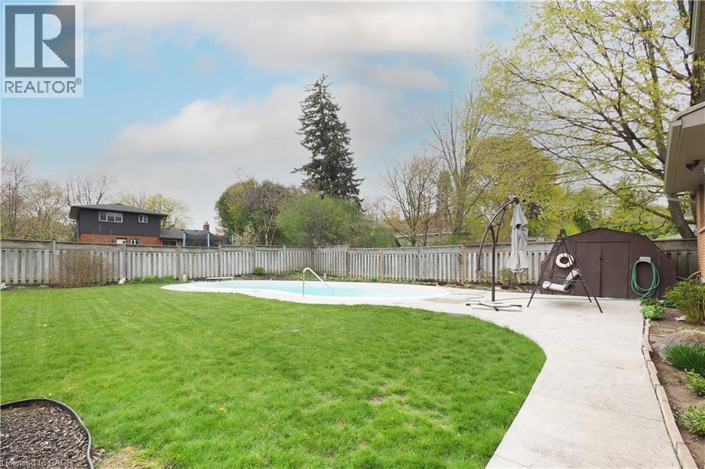 76 CLOVERDALE Crescent - 39