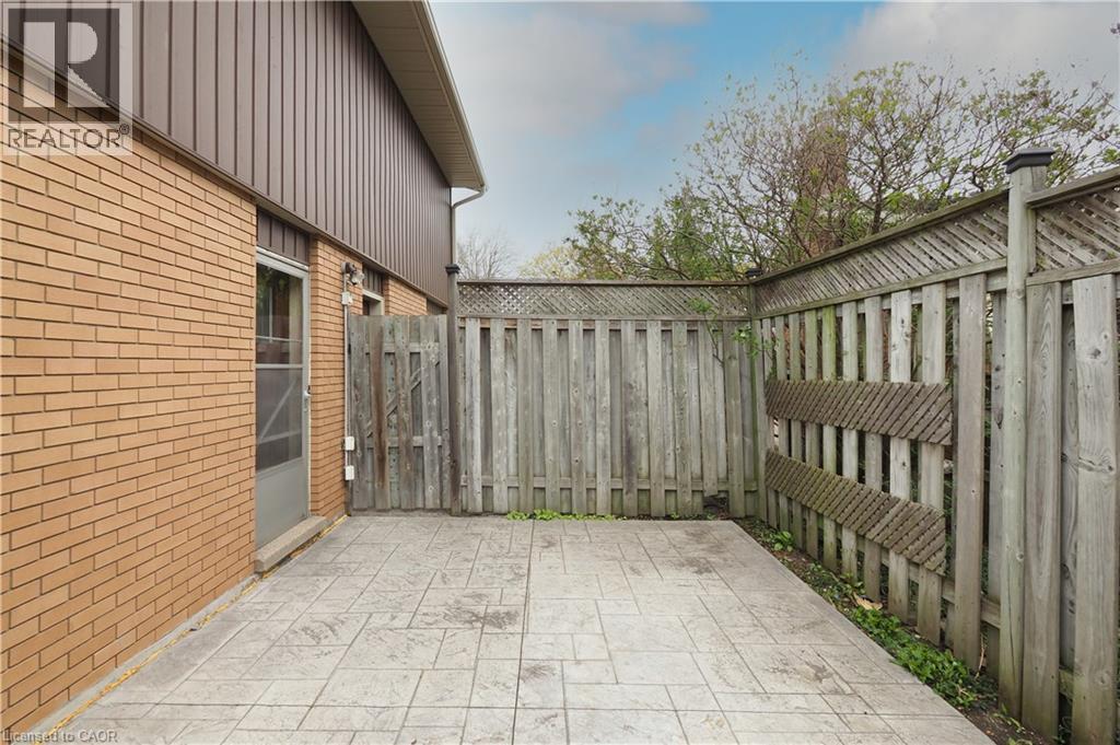 76 CLOVERDALE Crescent - 41