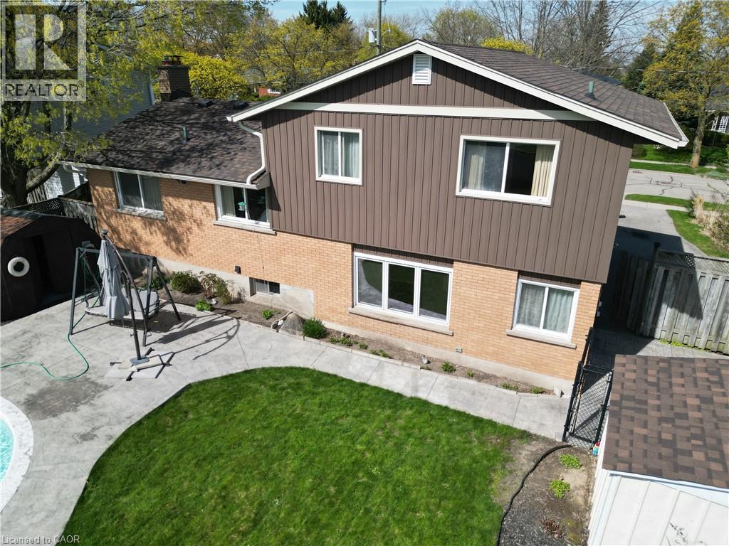 76 CLOVERDALE Crescent, Kitchener, Ontario, N2M4X2 — Photo 45