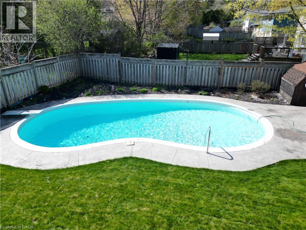 76 CLOVERDALE Crescent - 46