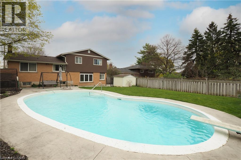 76 CLOVERDALE Crescent, Kitchener, Ontario, N2M4X2 — Photo 5