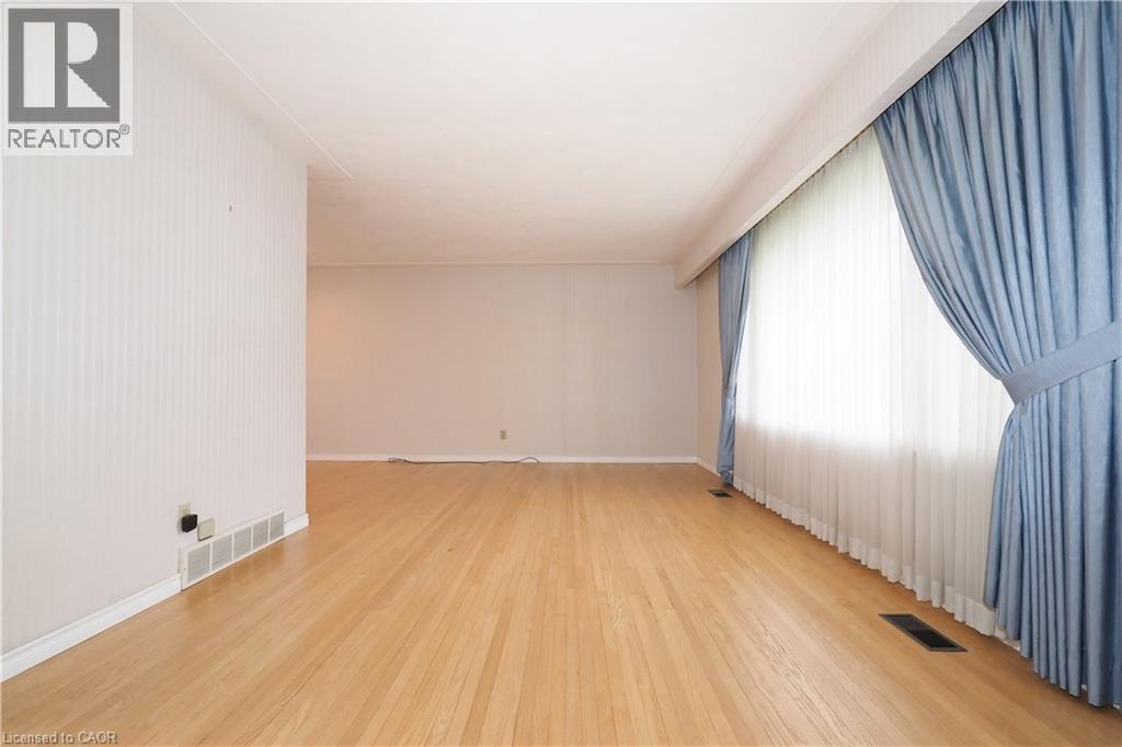 76 CLOVERDALE Crescent - 8