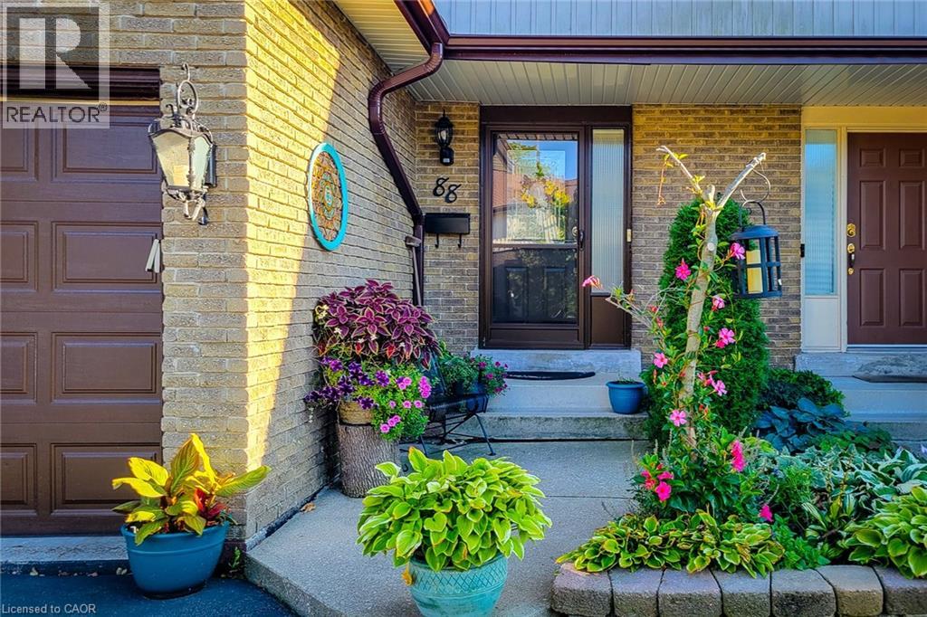1115 PARAMOUNT Drive Unit# 88, Stoney Creek, Ontario, L8J1P6 — Photo 3
