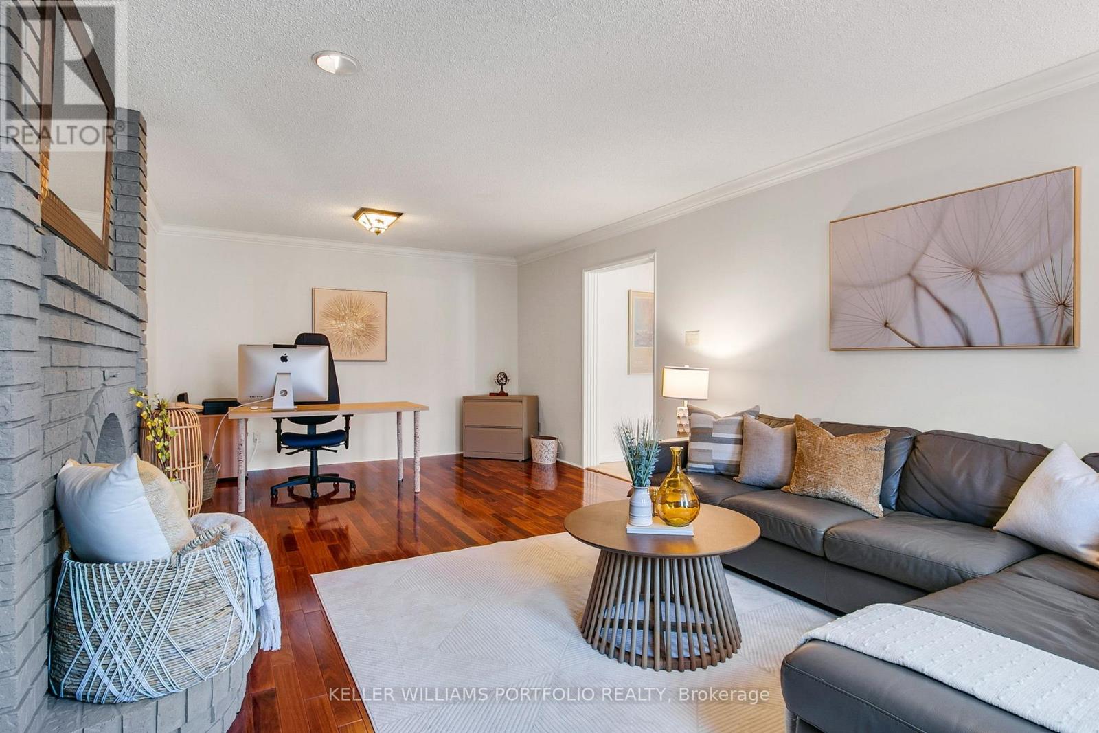 4 NEILTREE COURT - 7