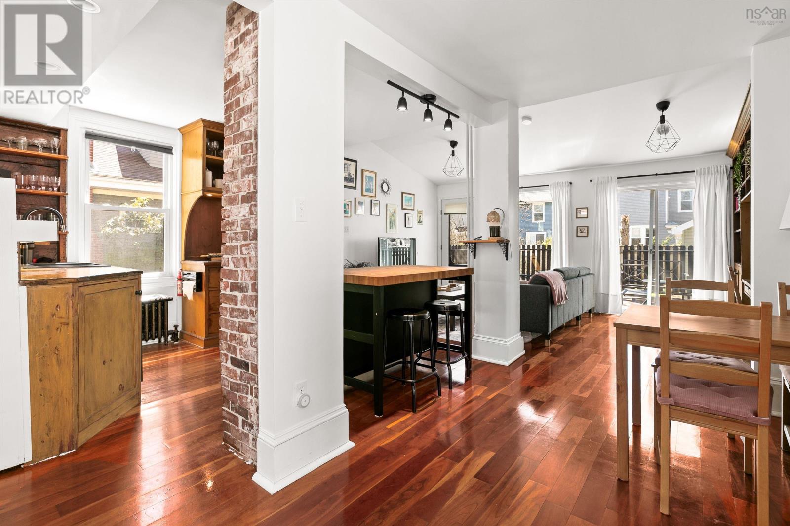Property 13 of 48 of 1808 Chestnut Street