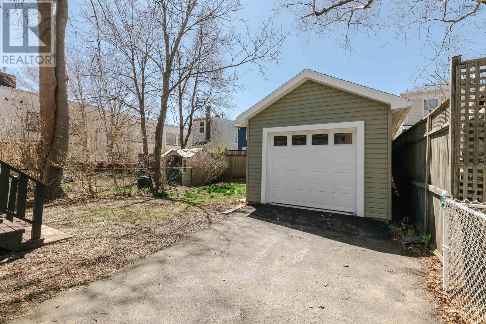 Property 33 of 48 of 1808 Chestnut Street