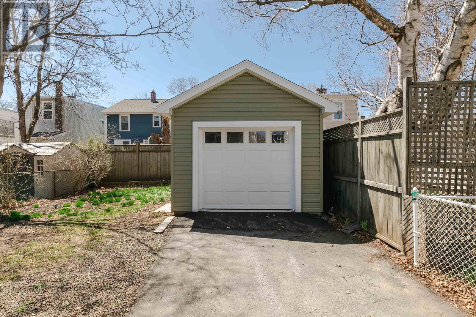 Property 34 of 48 of 1808 Chestnut Street