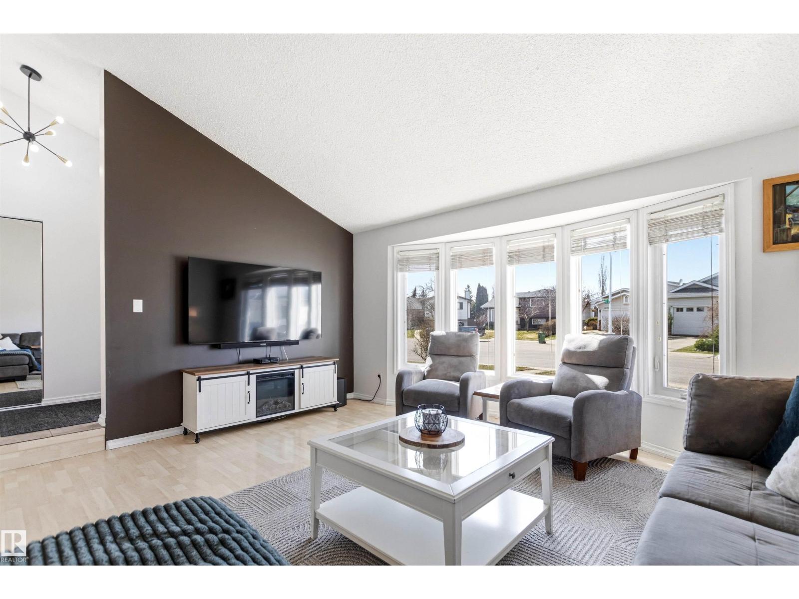 16711 94 ST NW, Edmonton
