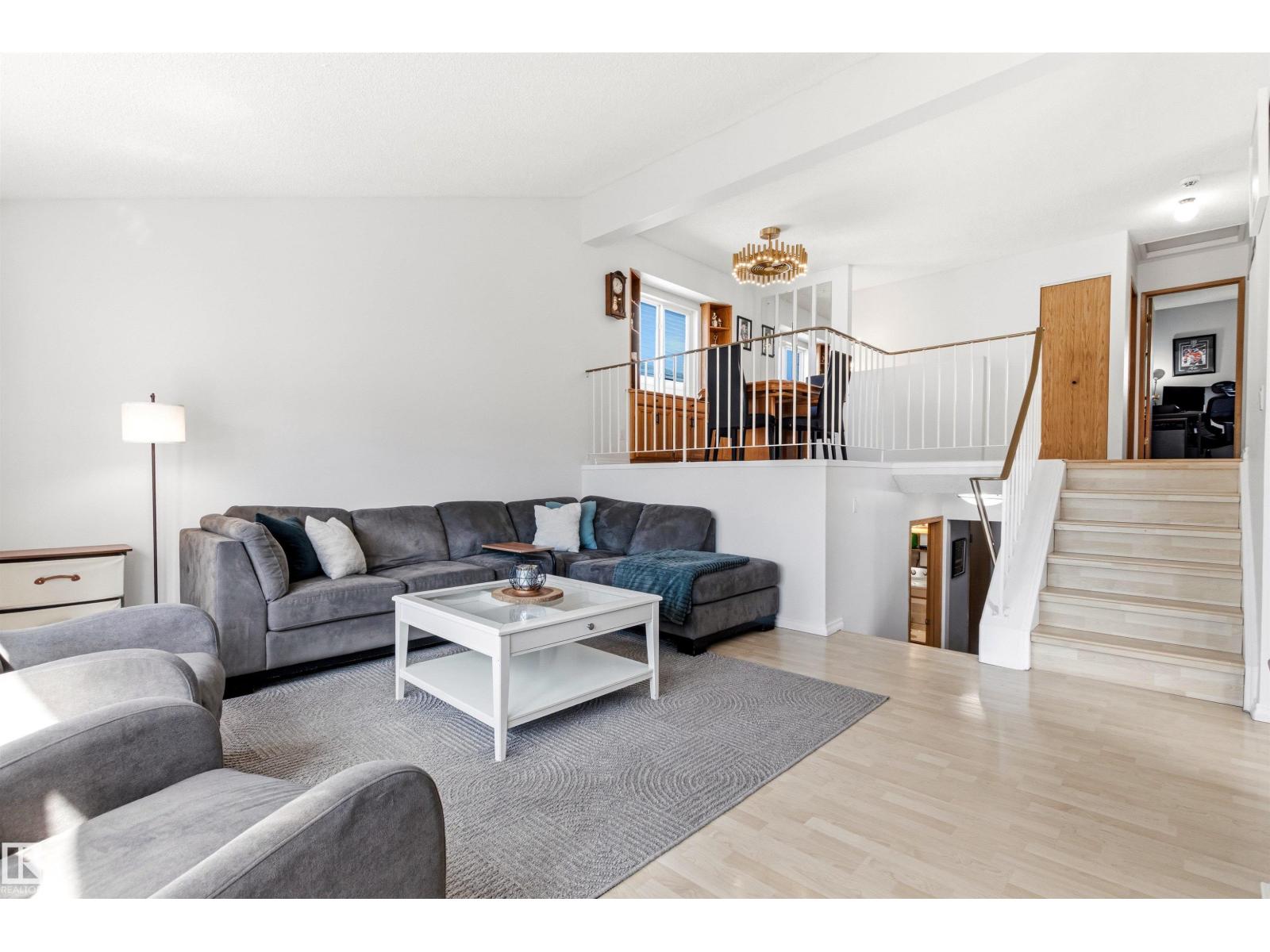 16711 94 ST NW, Edmonton