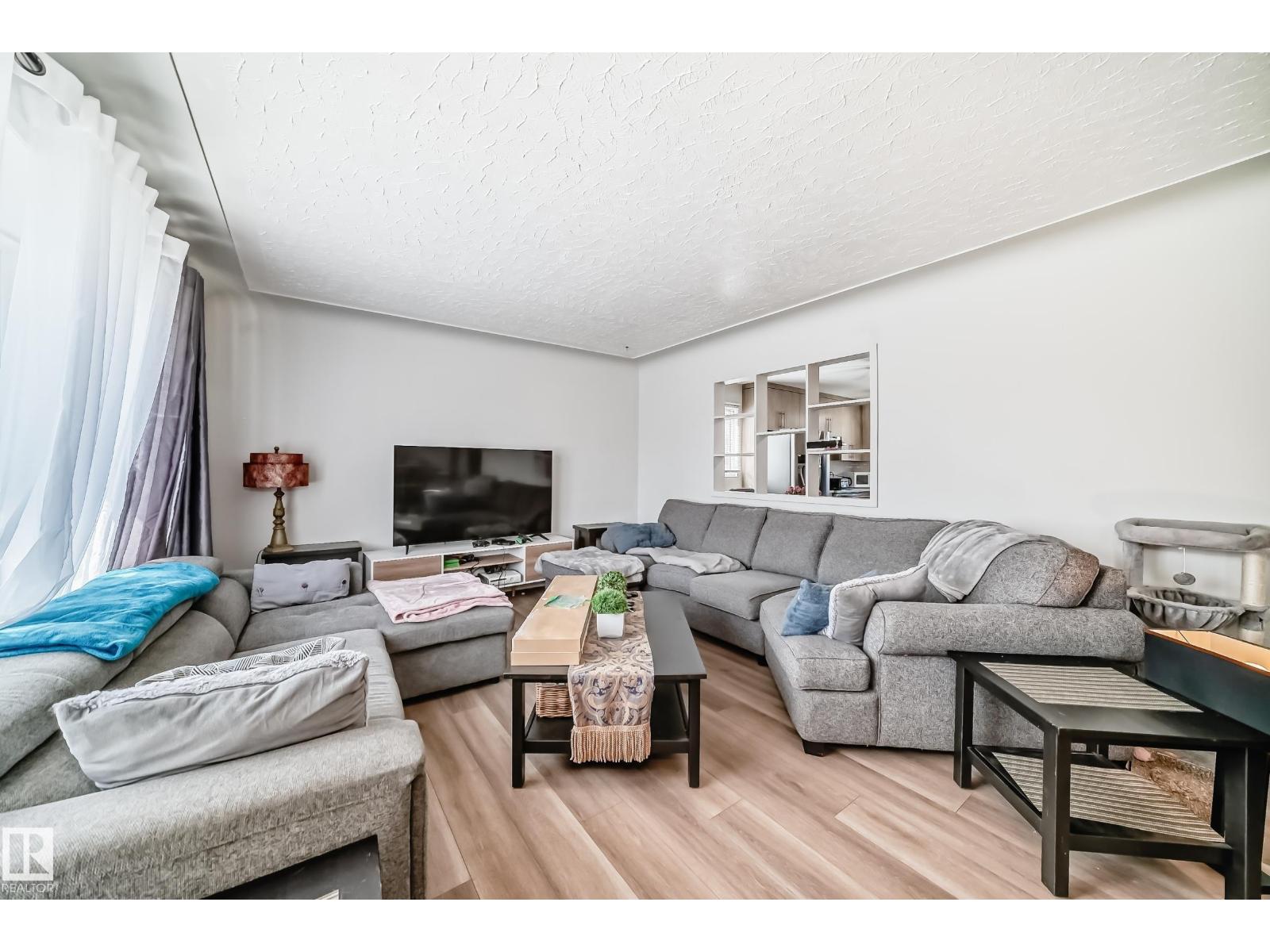 13524 123A ST NW, Edmonton