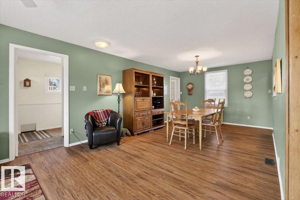 11302 58 ST NW, Edmonton