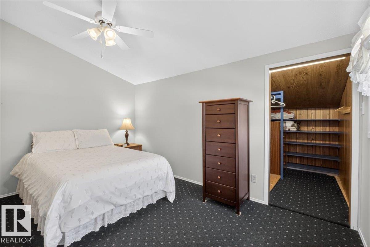 11302 58 ST NW, Edmonton