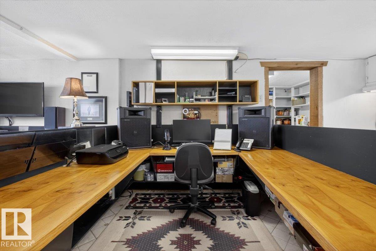 11302 58 ST NW, Edmonton