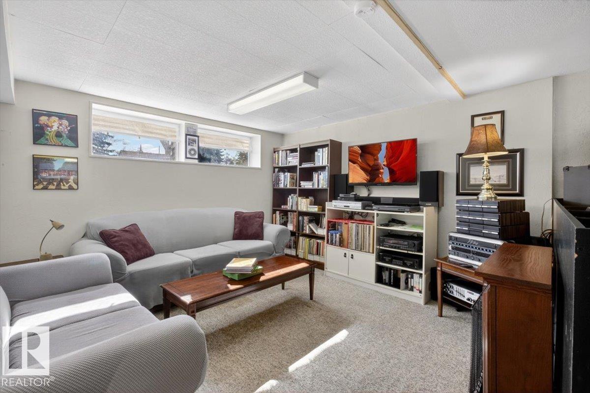 11302 58 ST NW, Edmonton