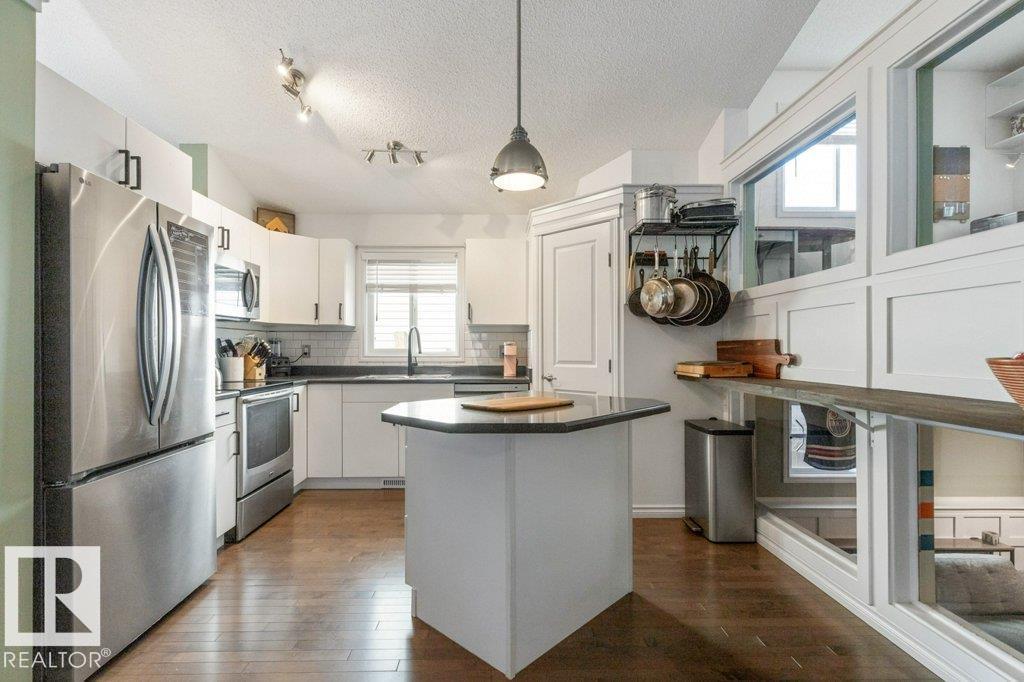 21414 94A AV NW, Edmonton