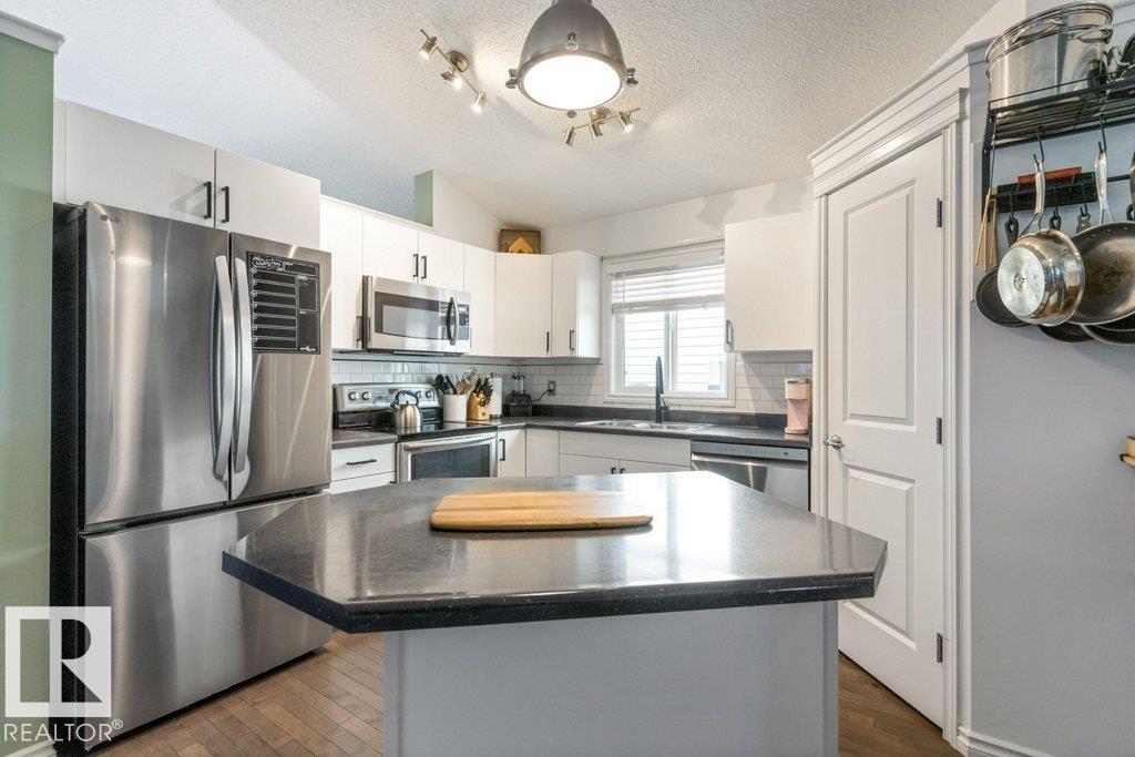 21414 94A AV NW, Edmonton