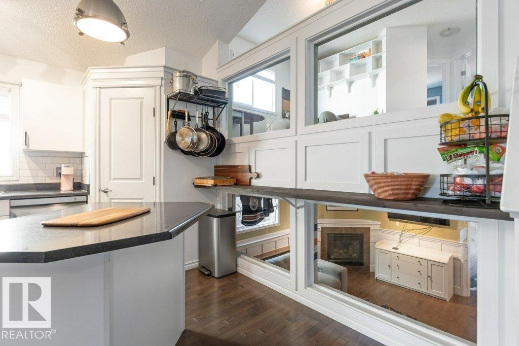 21414 94A AV NW, Edmonton