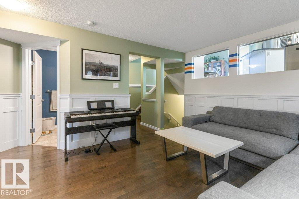 21414 94A AV NW, Edmonton