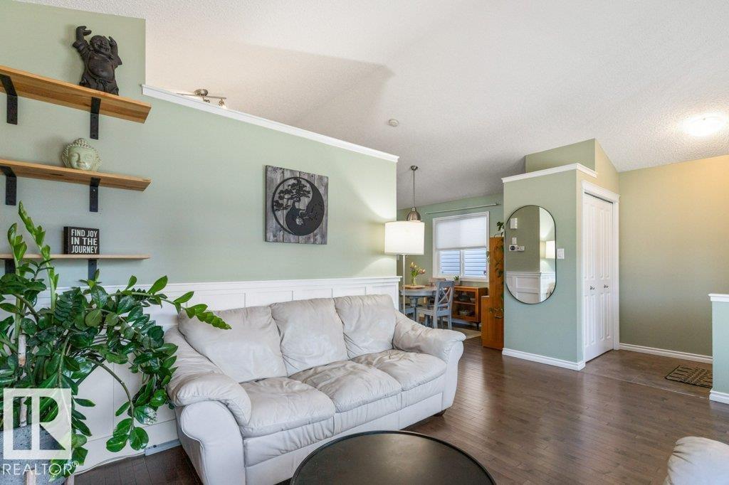 21414 94A AV NW, Edmonton
